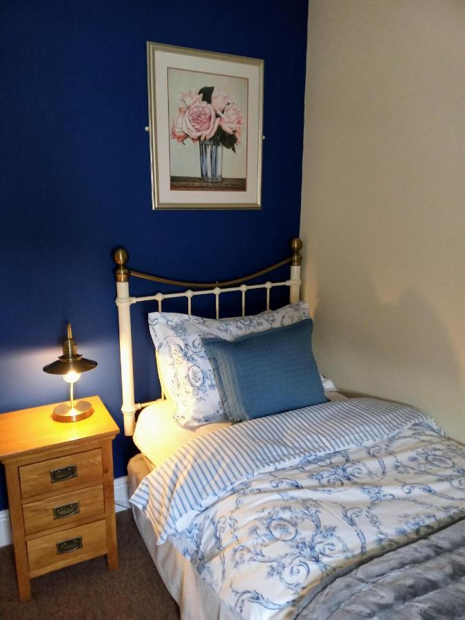 Oakfield Guest House Бетс-и-код Екстериор снимка