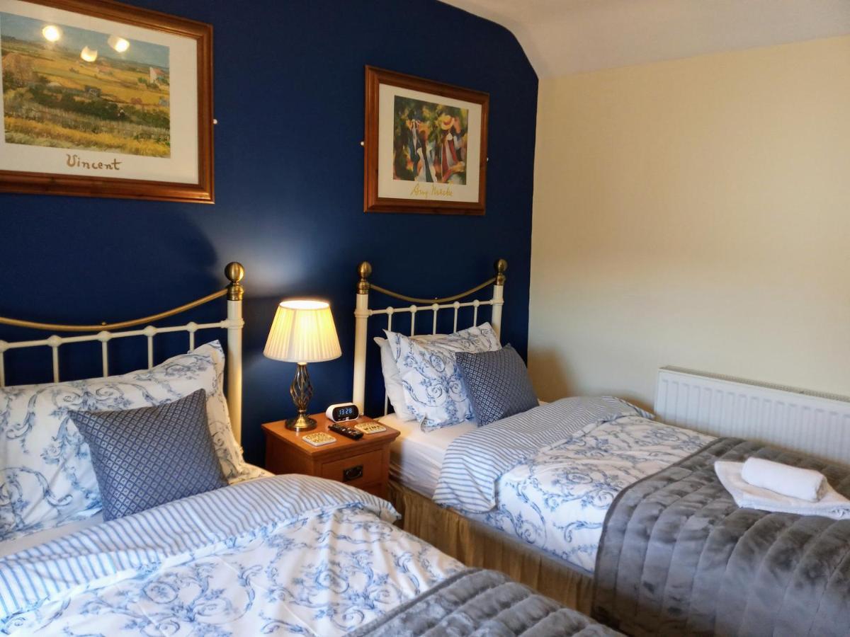 Oakfield Guest House Бетс-и-код Екстериор снимка