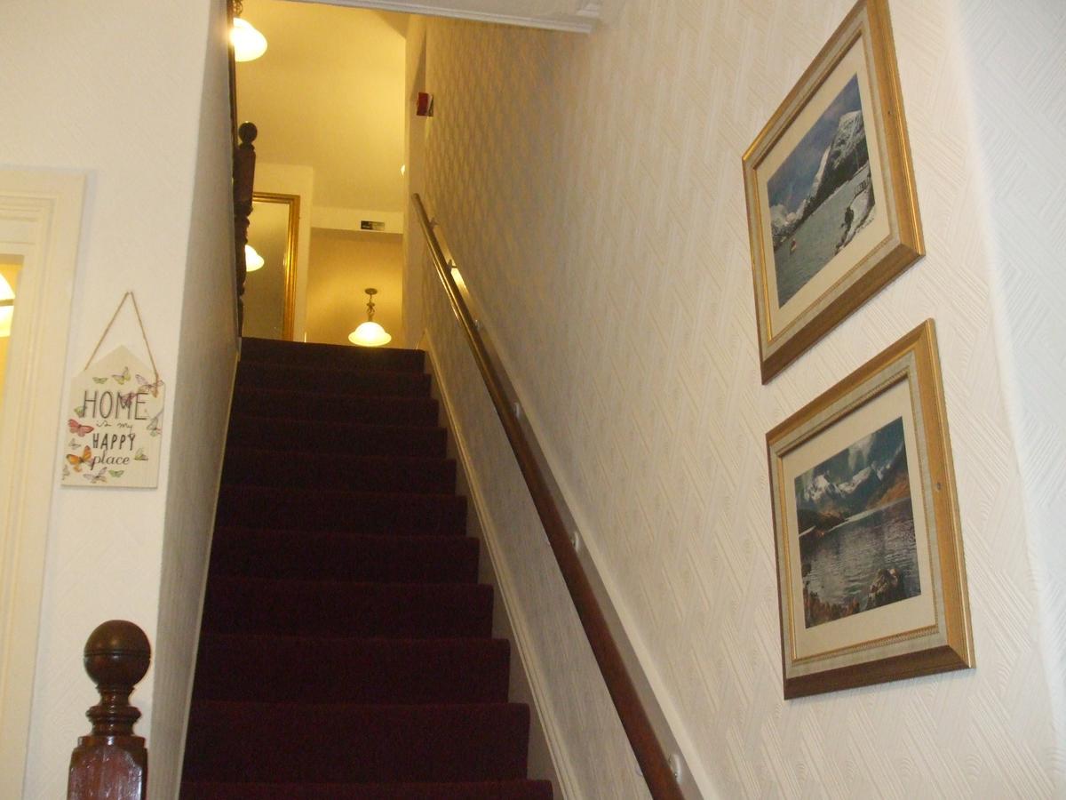 Oakfield Guest House Бетс-и-код Екстериор снимка