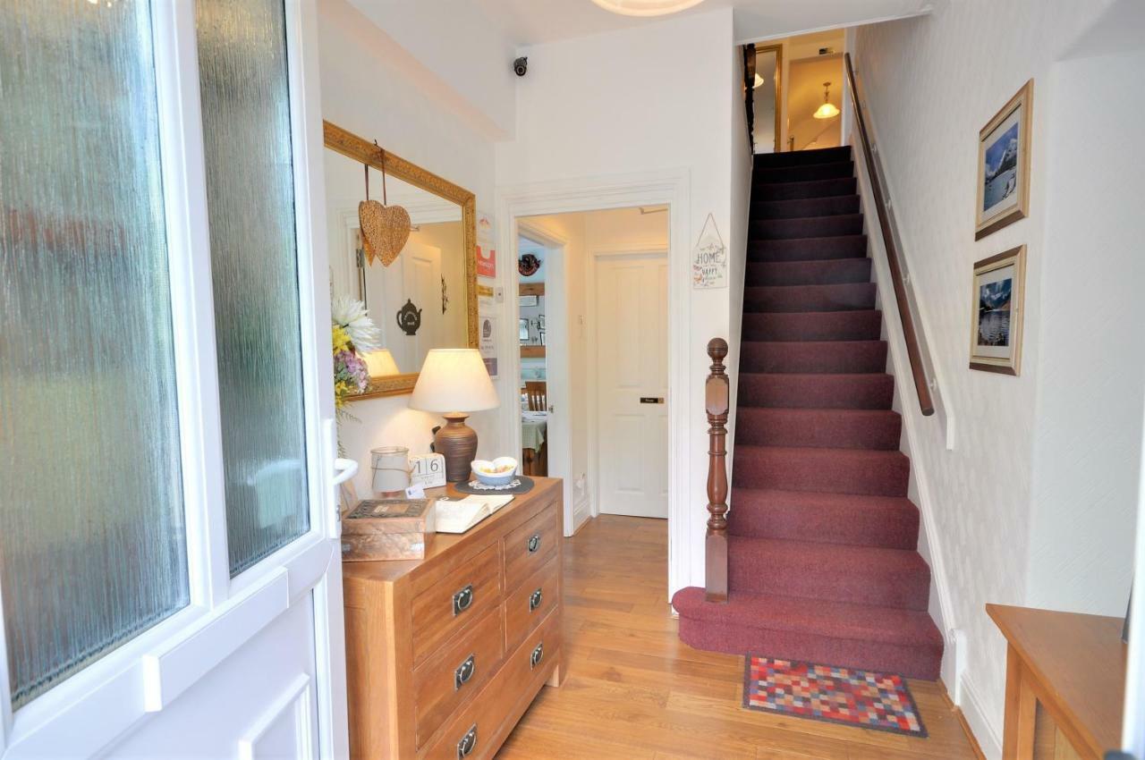 Oakfield Guest House Бетс-и-код Екстериор снимка